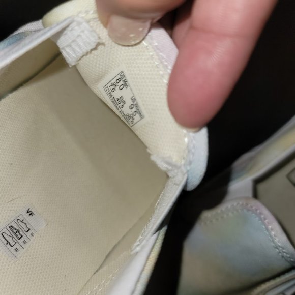 Vans Classic Slip-On Shoes main image 9